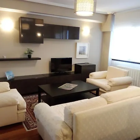 Izaro * מונדקה